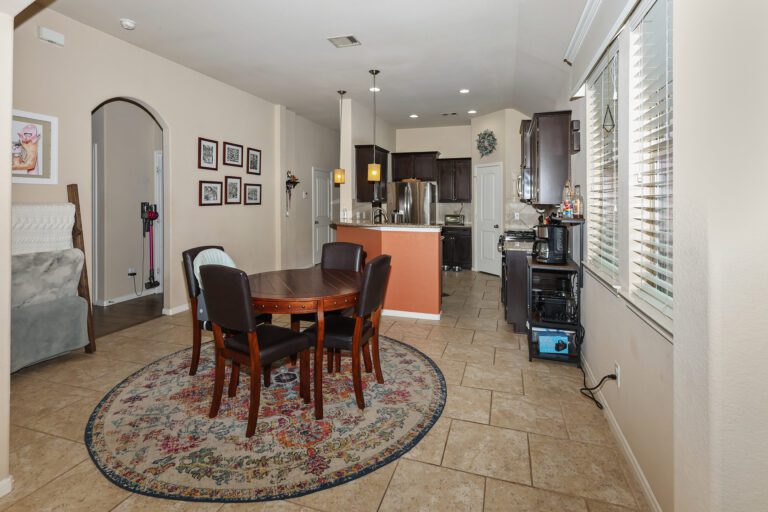 real estate photography dining room